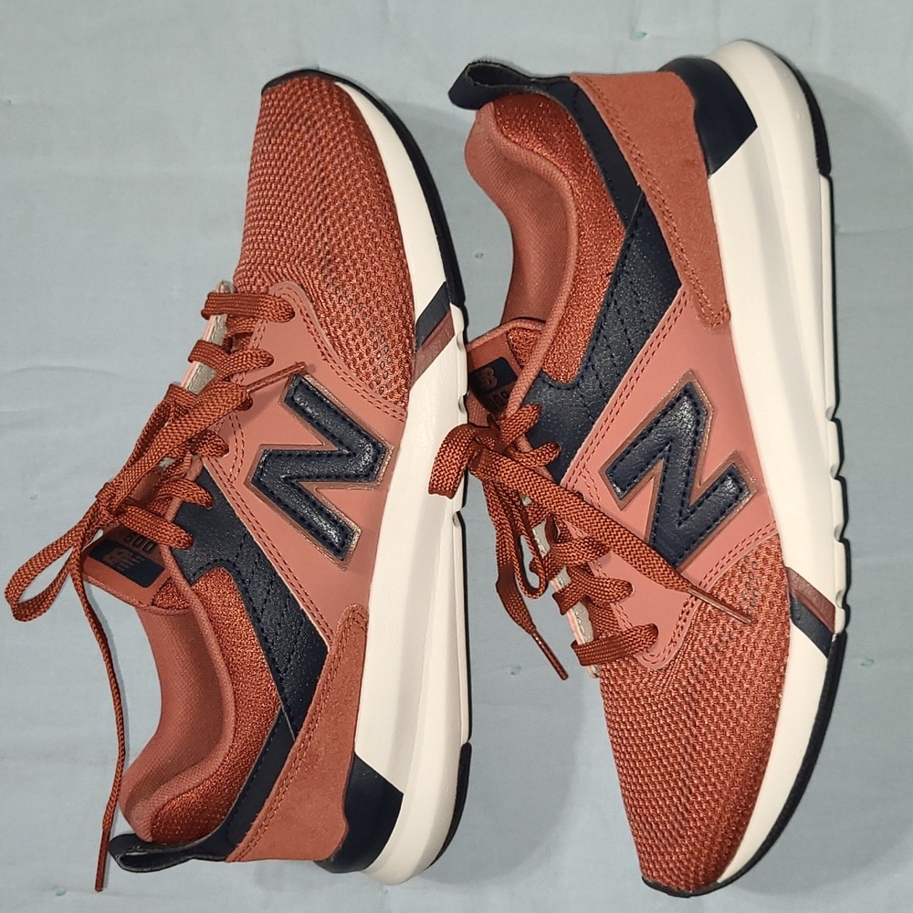 New Balance 009 Sneakers Size 7 Mens